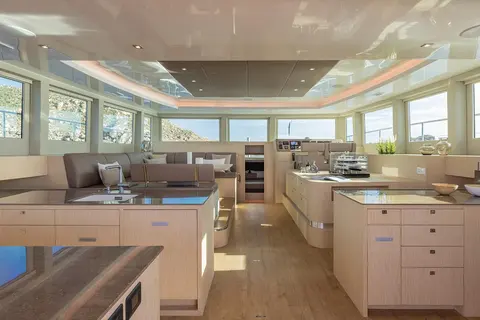 Silent Dream Yacht Charter, photograph 10