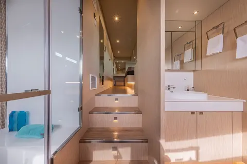 Silent Dream Yacht Charter, photograph 12