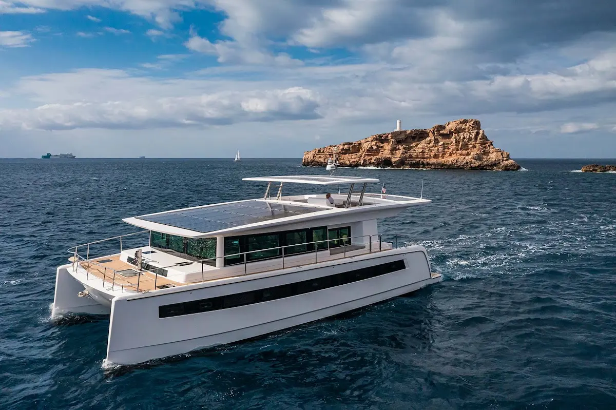 Silent Dream Yacht Charter