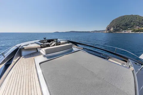 Silver Breeze Yacht Charter, photograph 12