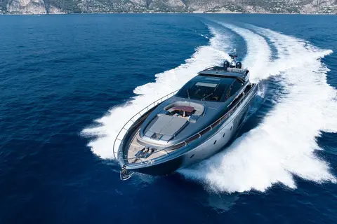 Silver Breeze Yacht Charter, photograph 3