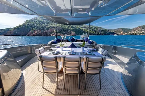 Silver Breeze Yacht Charter, photograph 9