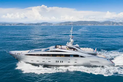 Silverwind Yacht Charter, photograph 3