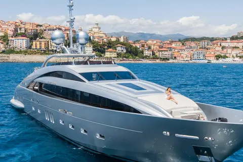 Silverwind Yacht Charter, photograph 8