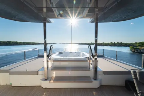 SK Yacht Charter, photograph 10