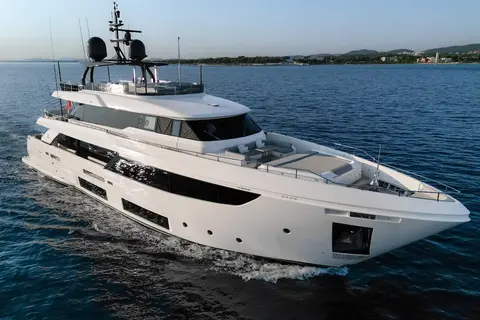 SK Yacht Charter, photograph 2