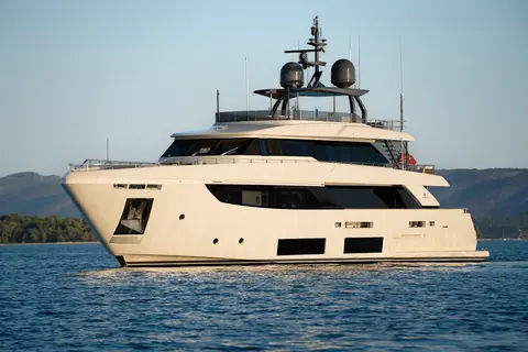 SK Yacht Charter, photograph 5