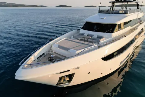 SK Yacht Charter, photograph 7