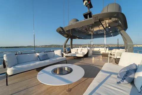 SK Yacht Charter, photograph 8