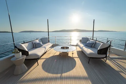 SK Yacht Charter, photograph 9