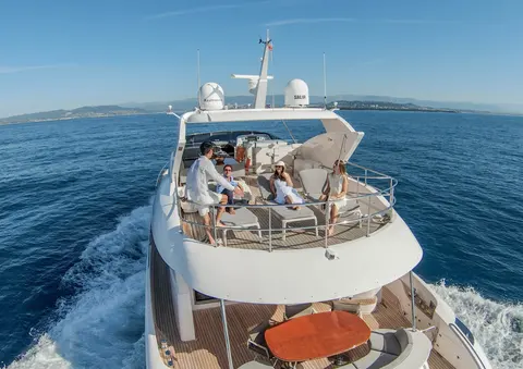 Skyra Yacht Charter, photograph 6