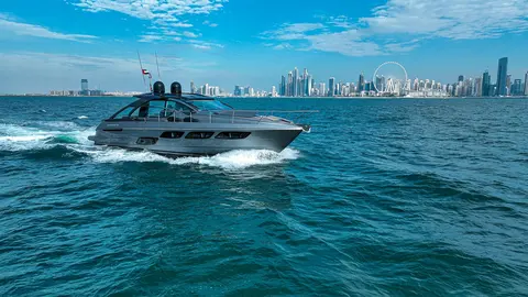 Solara Yacht Charter in Dubai, photograph 3