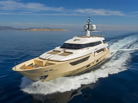 Souraya Yacht Charter, photograph 8