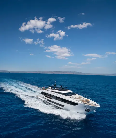Spica Yacht Charter, photograph 3