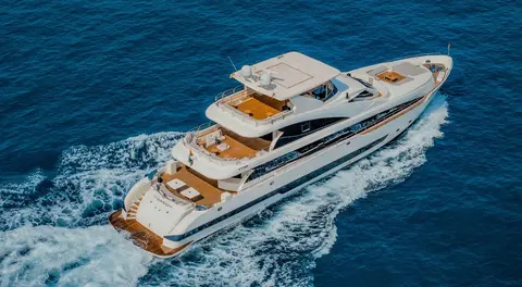 Stardom Yacht Charter in Dubai, photograph 3