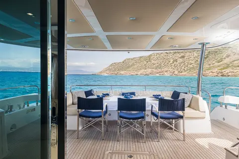 Stardust OF Mary Yacht Charter, photograph 11