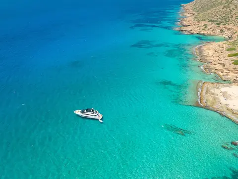 Stardust OF Mary Yacht Charter, photograph 6