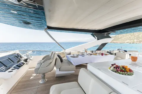 Stardust OF Mary Yacht Charter, photograph 7