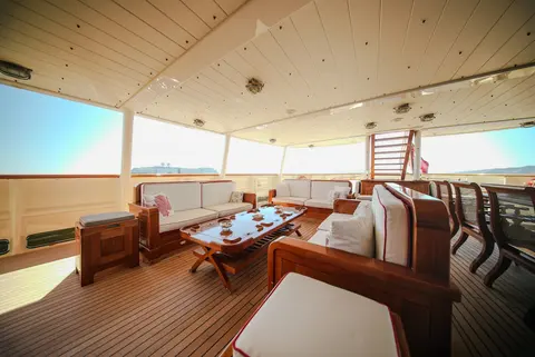 Steel Yacht Charter, photograph 12