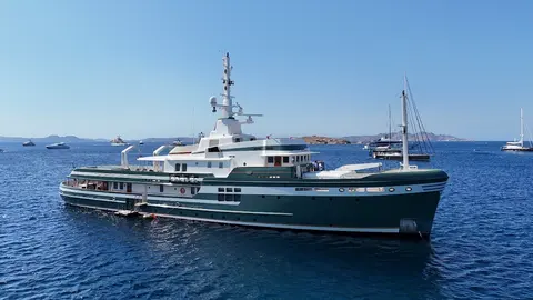 Steel Yacht Charter, photograph 2