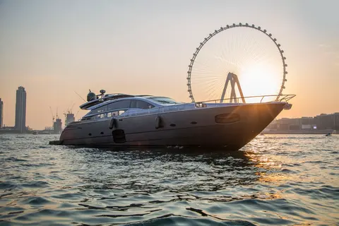 Straga Yacht Charter in Dubai, photograph 3