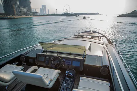 Straga Yacht Charter in Dubai, photograph 5