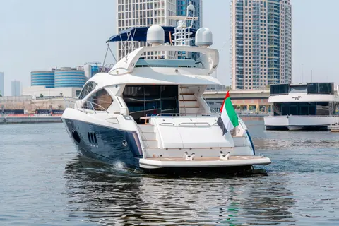 Sunseeker Manhattan 60 Yacht for Sale, photograph 3