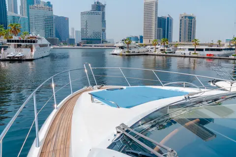 Sunseeker Manhattan 60 Yacht for Sale, photograph 6
