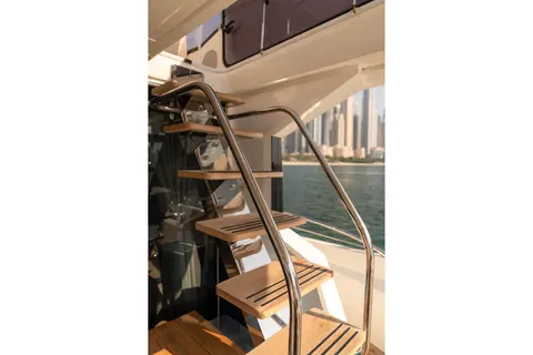 Sunseeker Manhattan 66 Yacht for Sale, photograph 10