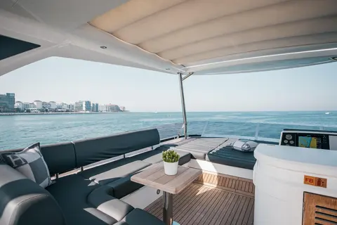 Sunseeker Manhattan 66 Yacht for Sale, photograph 11