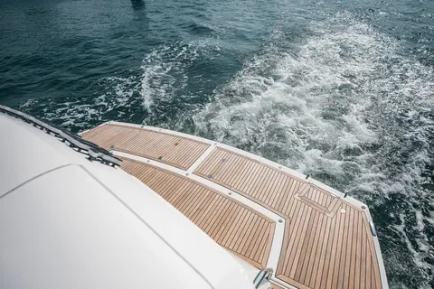 Sunseeker Manhattan 66 Yacht for Sale, photograph 4