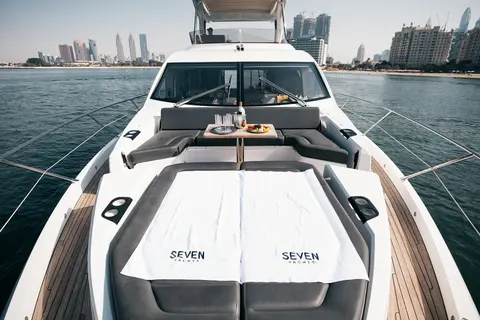 Sunseeker Manhattan 66 Yacht for Sale, photograph 5