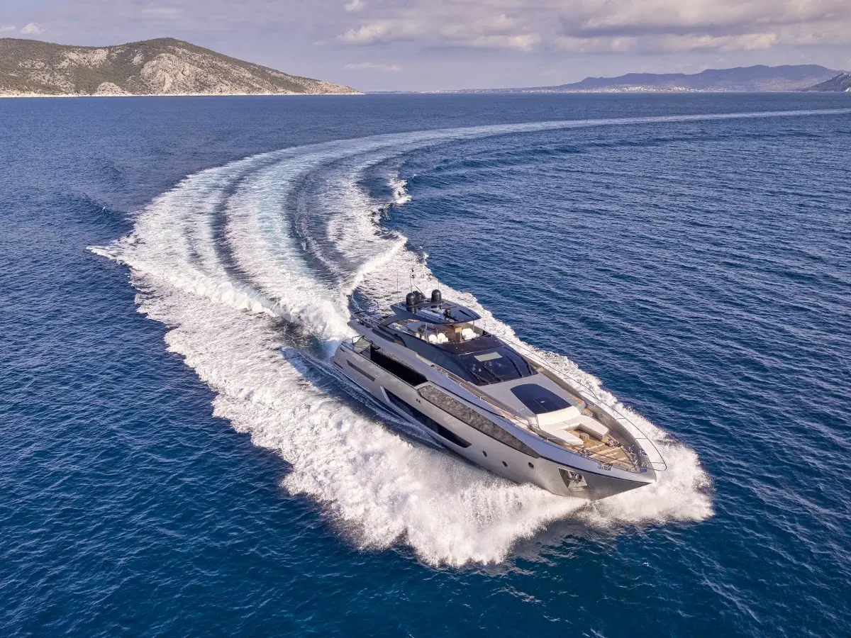 Sylia Yacht Charter