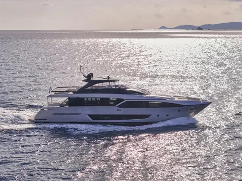 Sylia Yacht Charter, photograph 4