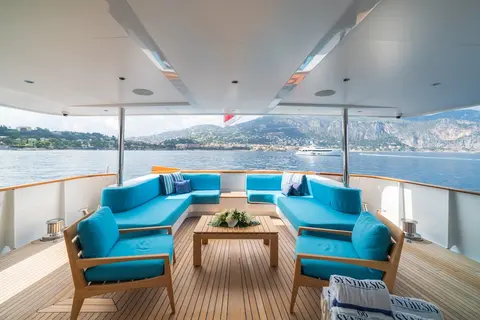 Synthesis 66 Yacht Charter, photograph 2