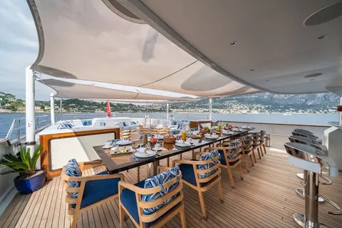 Synthesis 66 Yacht Charter, photograph 4