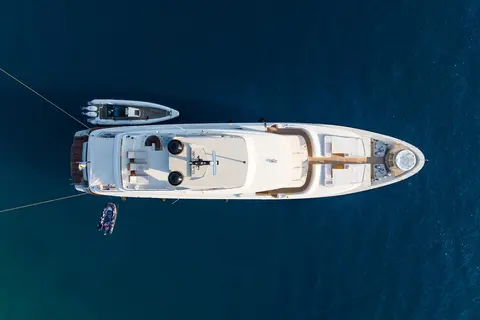 Takara One Yacht Charter, photograph 12