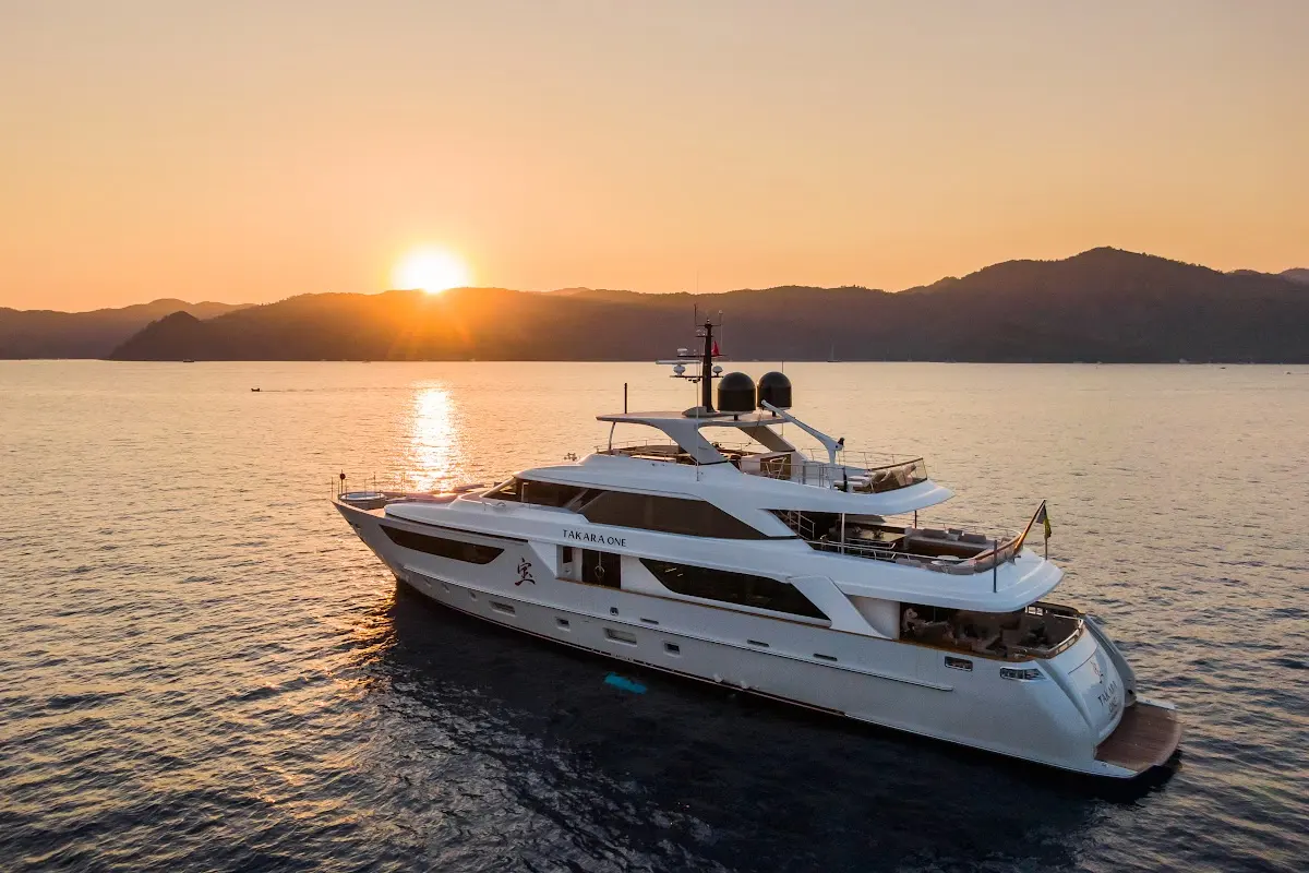 Takara One Yacht Charter