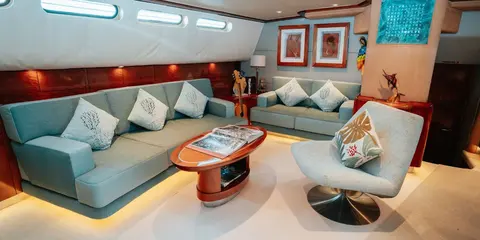 Thandeka Yacht Charter, photograph 10