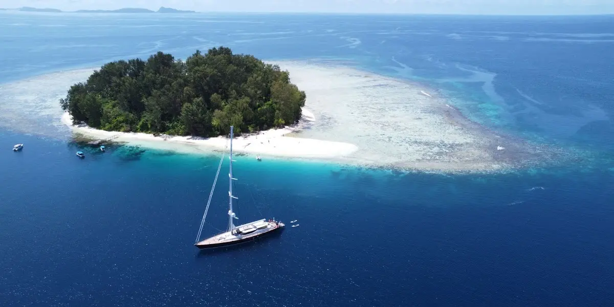 Thandeka Yacht Charter