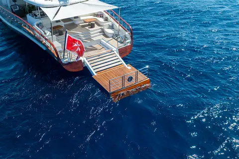 The Langley Yacht Charter, photograph 12