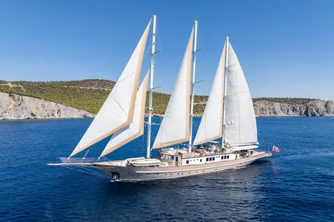 The Langley Yacht Charter, photograph 3