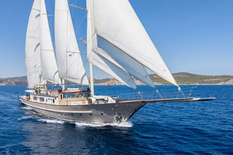 The Langley Yacht Charter, photograph 4