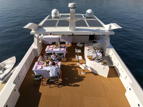The Vision Yacht Charter, photograph 8