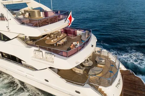 Thumper Yacht Charter, photograph 11