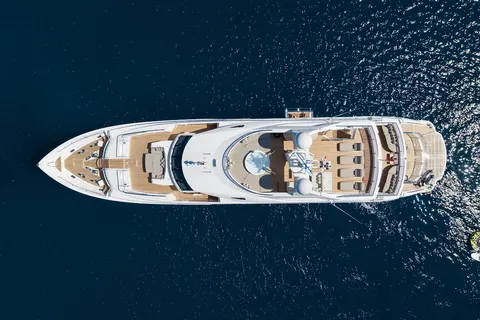 Thumper Yacht Charter, photograph 3