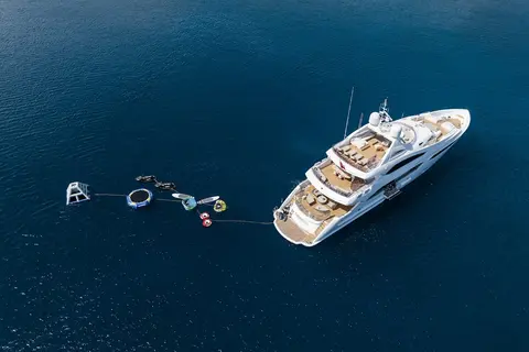 Thumper Yacht Charter, photograph 4