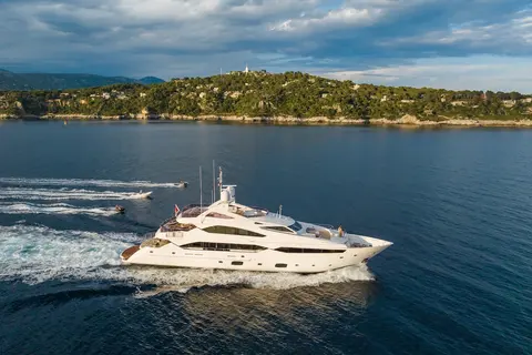 Thumper Yacht Charter, photograph 7