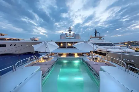 Thunder Yacht Charter in Dubai, photograph 5