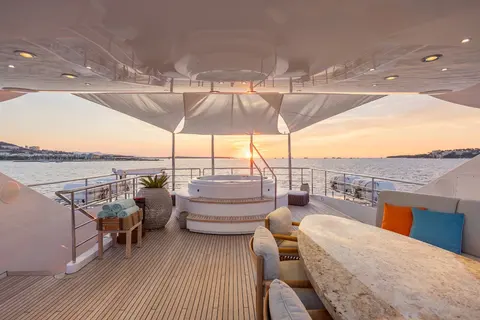 Tiamat Yacht Charter, photograph 7